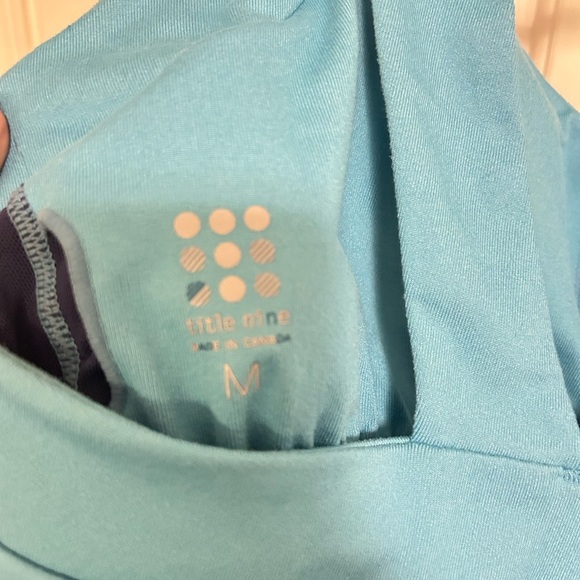 Title Nine V-Neck Strappy Built in Bra Athletic Dress Aruba Blue Size Medium - Picture 2 of 6